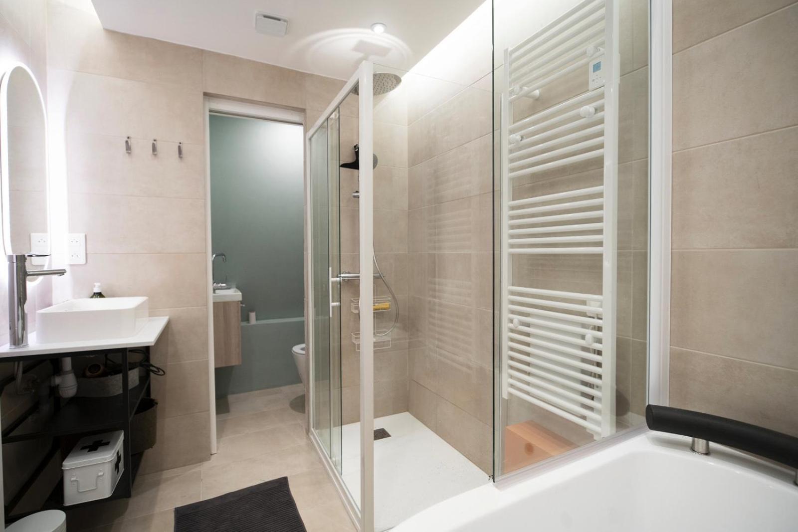 Bel Appartement Type Chalet Avec Balneo Et Jardin Greolieres Bagian luar foto